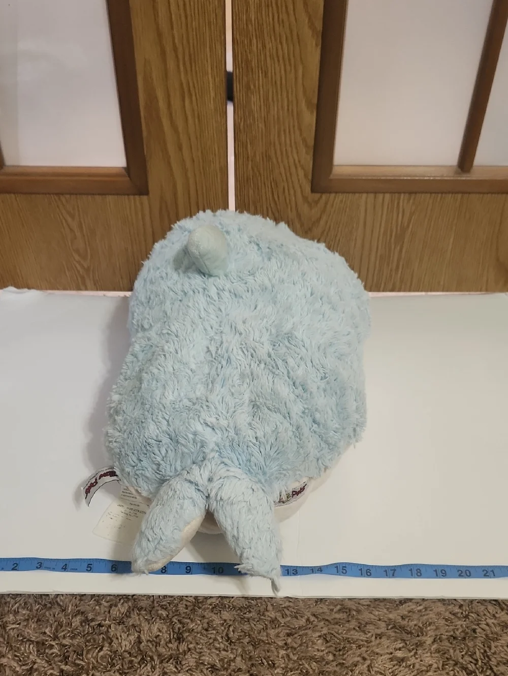 Pillow Pet 2010 Blue Dolphin Squeaks. Full Size Pillow Pet